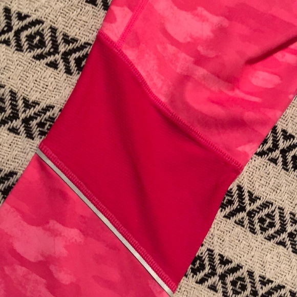 Ideology Pink Camo Breast Cancer Crop Leggings SzS - Picture 7 of 10
